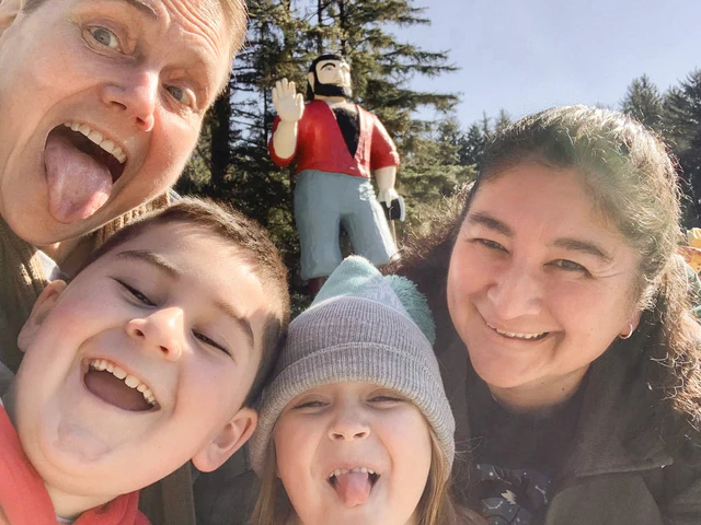 Cooper River family group outdoors
